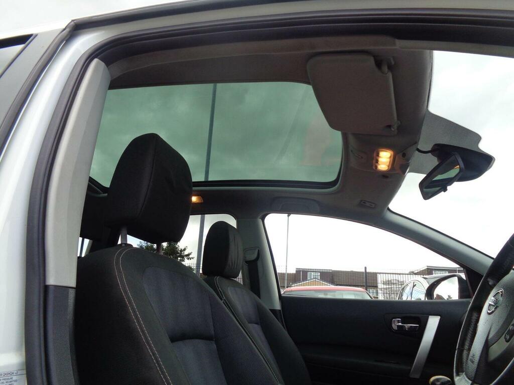 Nissan Qashqai+2 1.6 360 Plus 2 117 Bhp Red #10