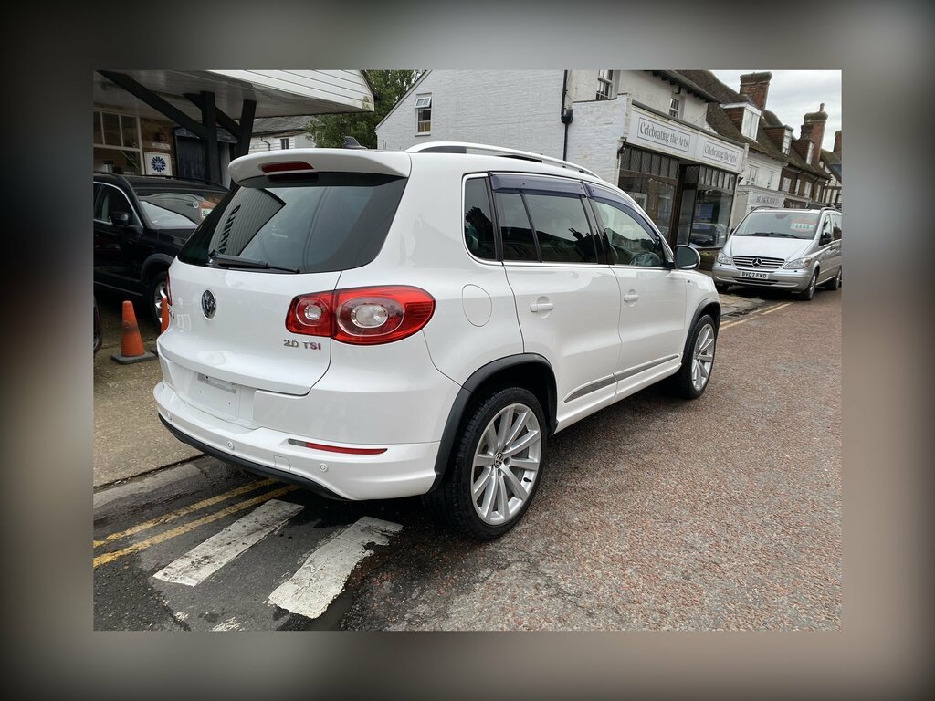 Volkswagen Tiguan 2.0 Tsi Bluemotion Tech R-line Suv Dsg White #4