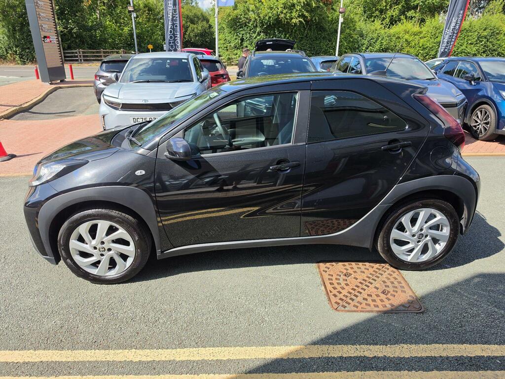 Toyota Aygo X 1.0 Vvt-i Pure DA23FNL Black #6