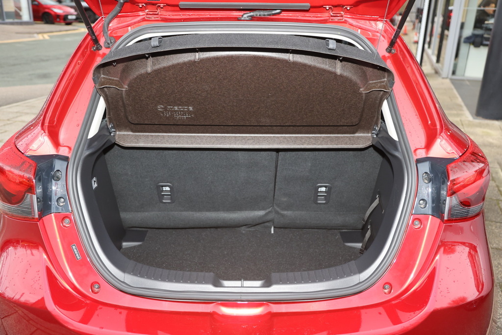 Mazda 2 1.5 E-skyactiv G Mhev Centre-line Red #5