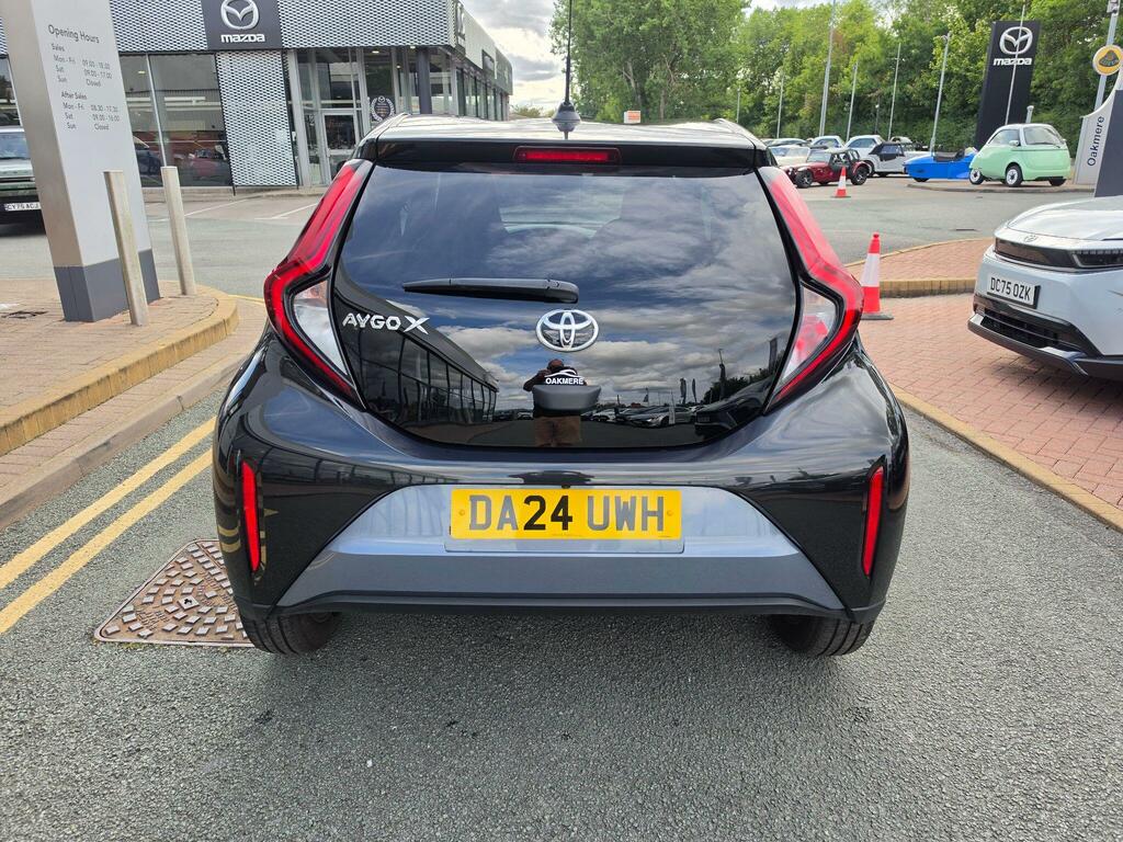 Toyota Aygo X 1.0 Vvt-i Edge Grey #4