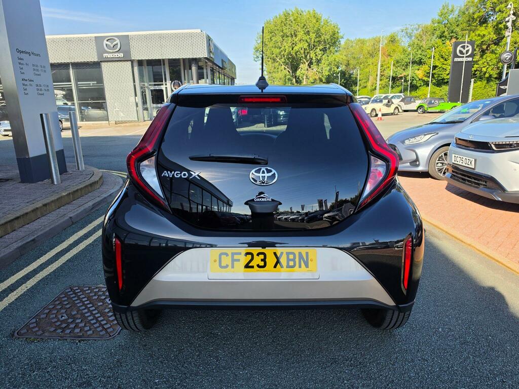Toyota Aygo X 1.0 Vvt-i Edge Beige #6