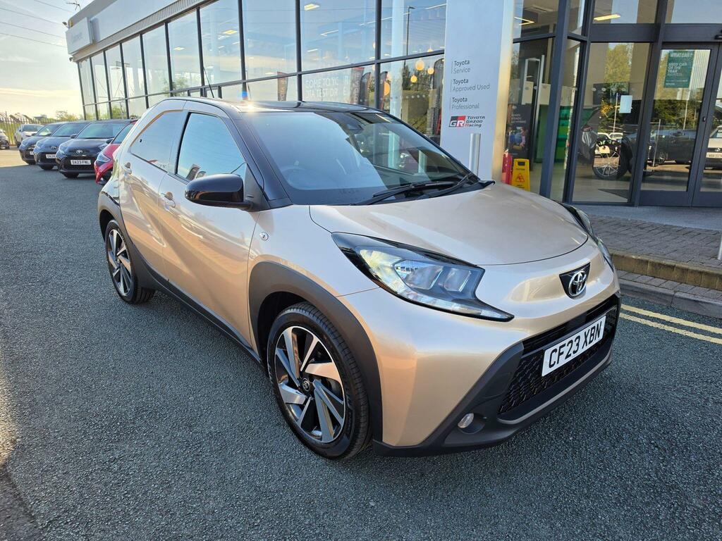 Toyota Aygo X 1.0 Vvt-i Edge Beige