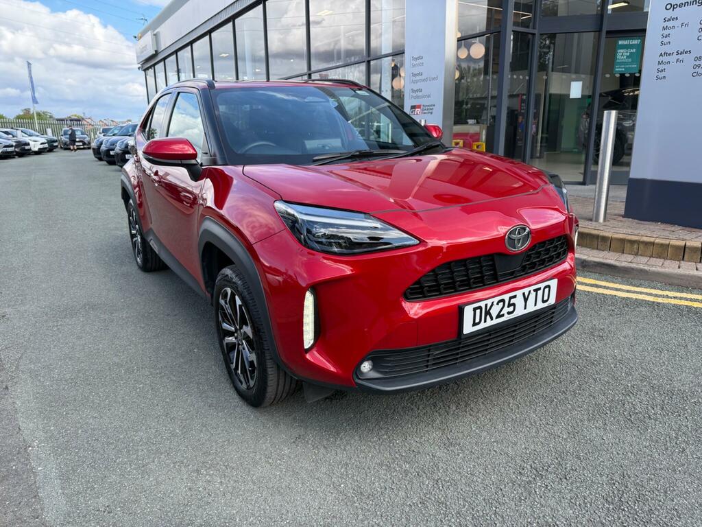 Toyota Yaris Cross 1.5 Hybrid Design Cvt Red