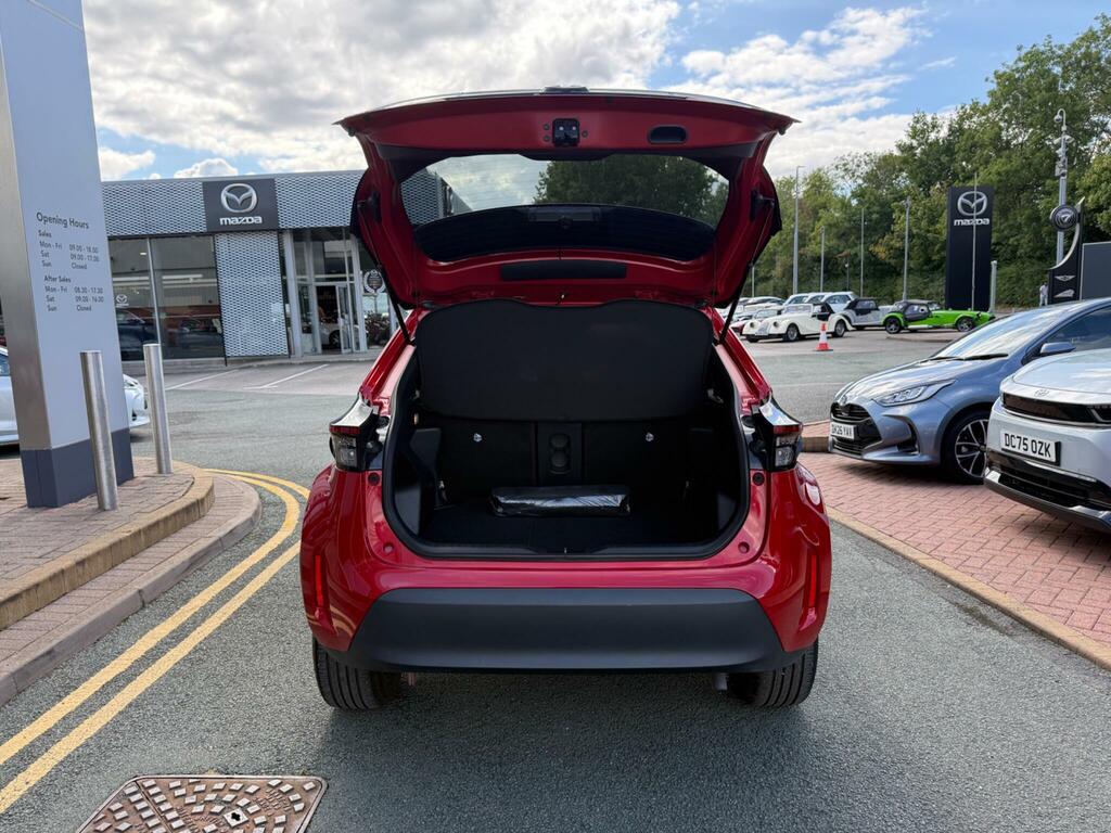 Toyota Yaris Cross 1.5 Hybrid Design Cvt Red #5