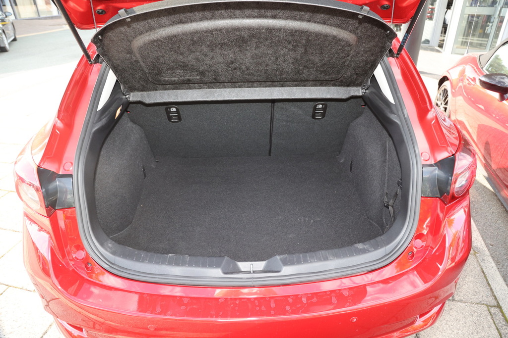 Mazda 3 2.0 Se-l Nav Red #6