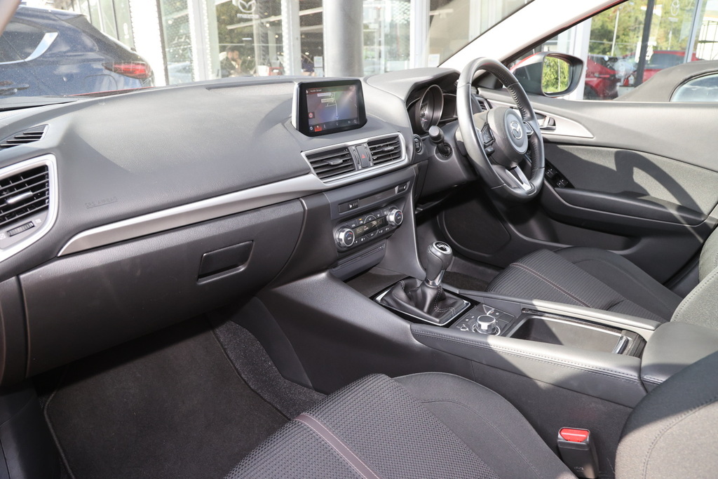 Mazda 3 2.0 Se-l Nav Red #2