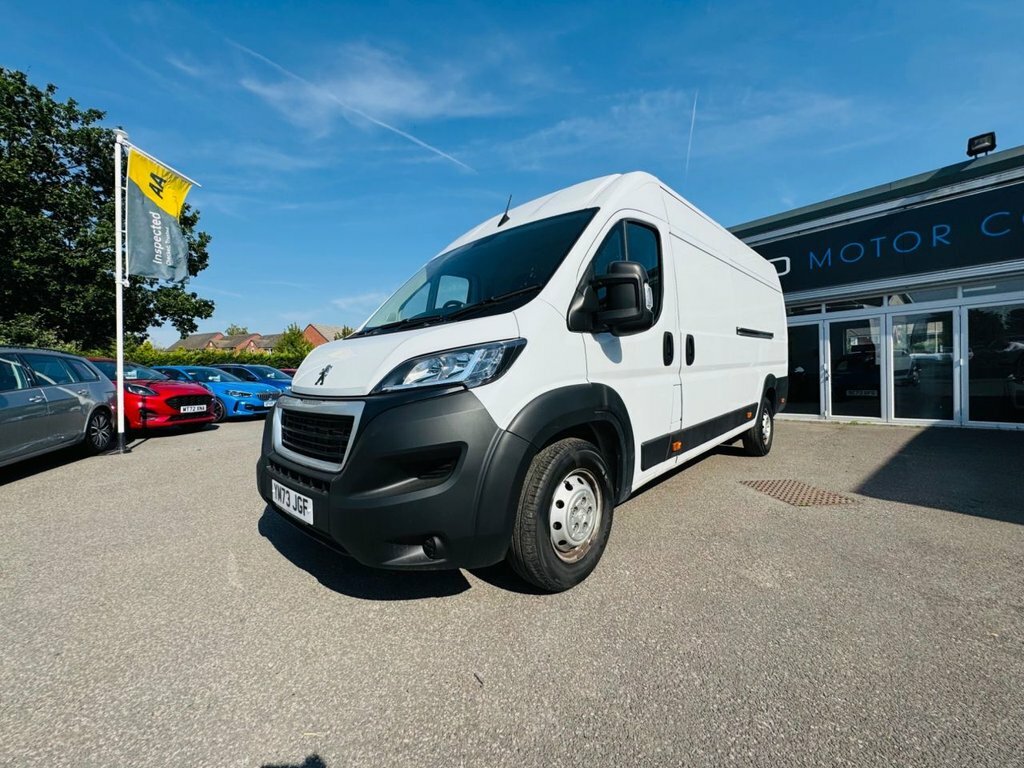 Peugeot Boxer 2.2L Professional Premium White