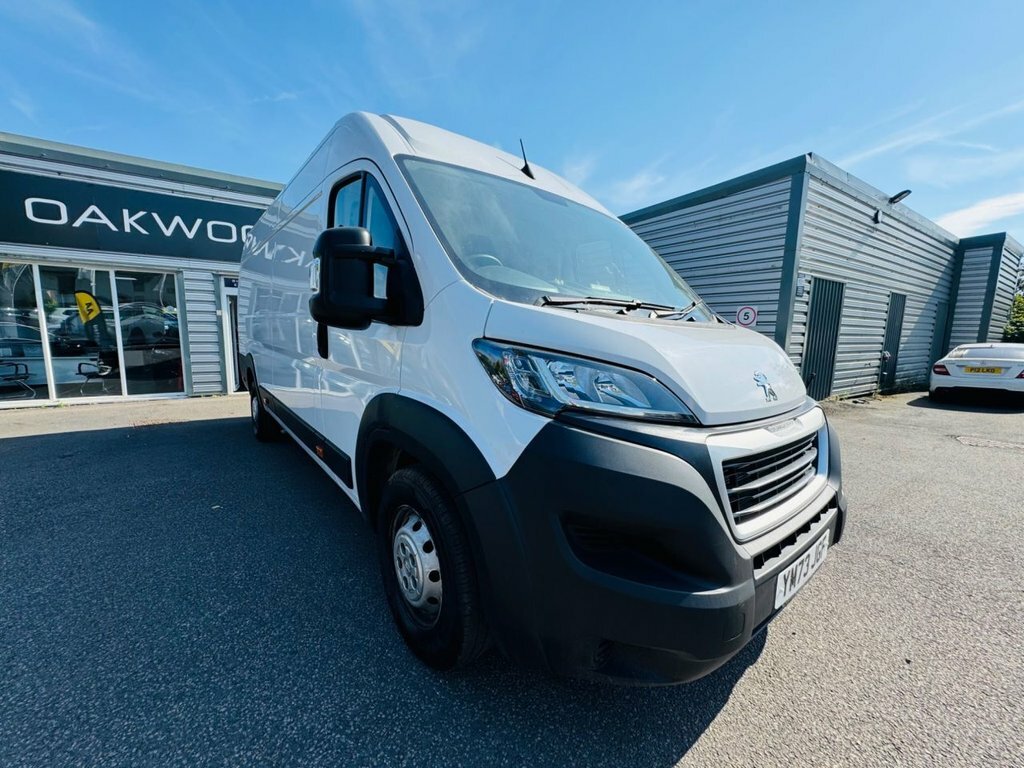 Peugeot Boxer 2.2L Professional Premium YM73JGF White #3