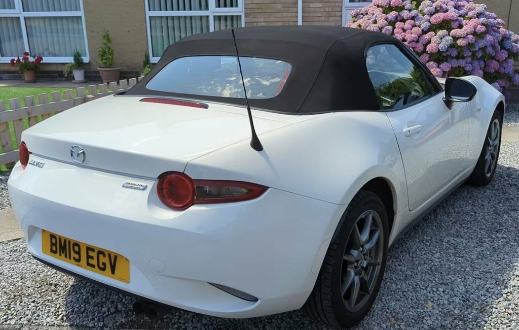 Mazda MX-5 1.5L Se White #3