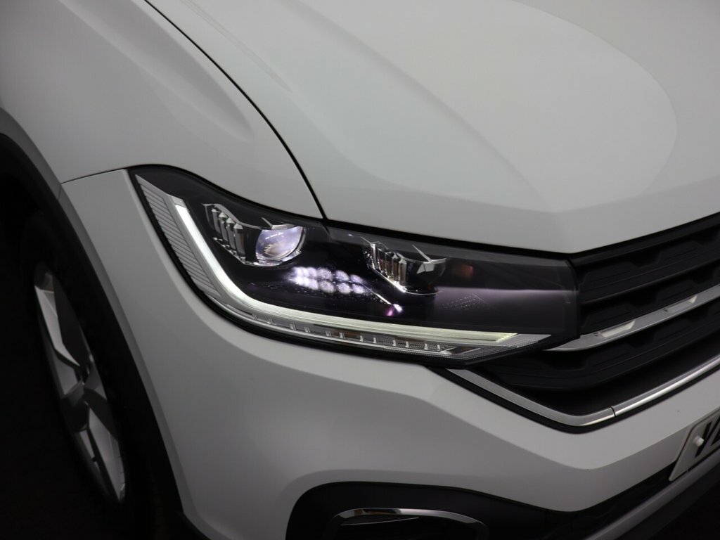 Volkswagen T-Cross 1.0 Tsi 95Ps Active Hatchback White #44