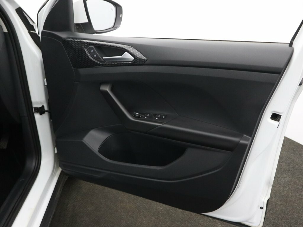 Volkswagen T-Cross 1.0 Tsi 95Ps Active Hatchback White #37