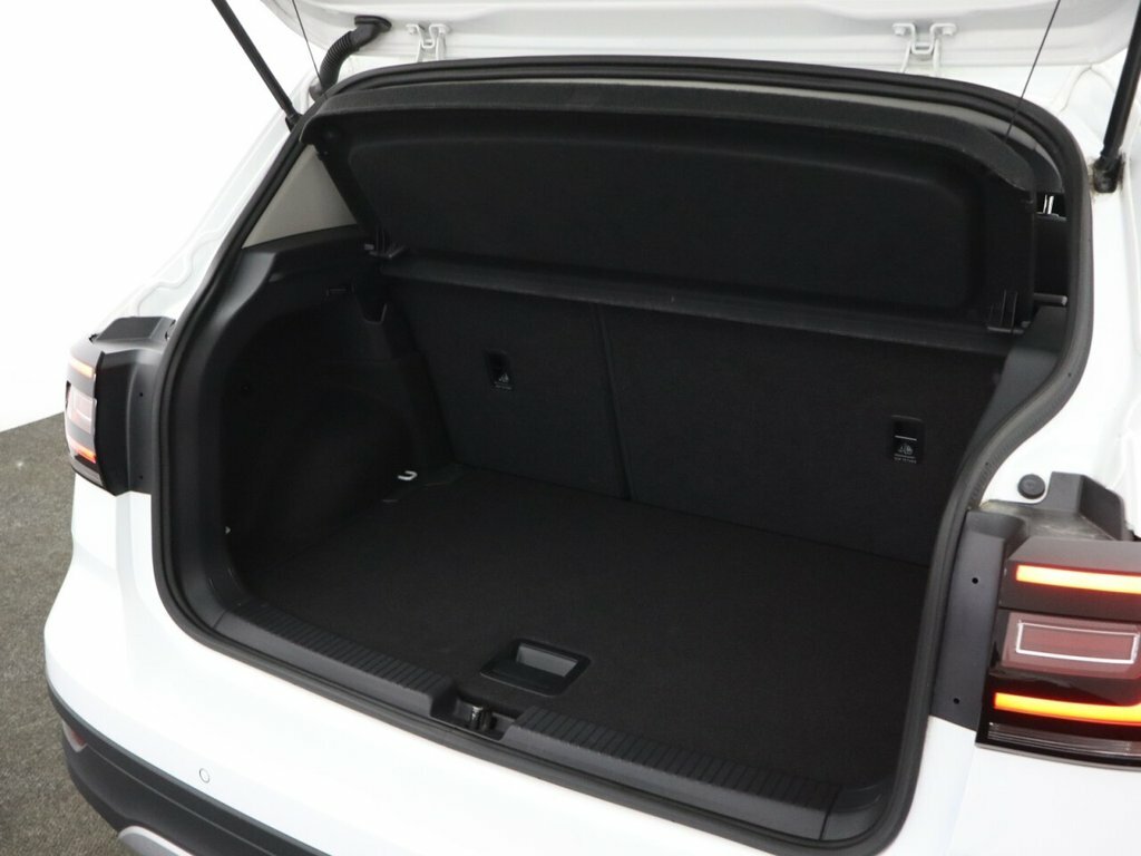 Volkswagen T-Cross 1.0 Tsi 95Ps Active Hatchback White #36