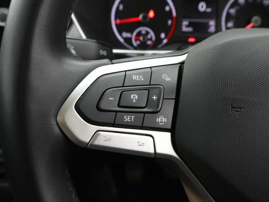 Volkswagen T-Cross 1.0 Tsi 95Ps Active Hatchback White #12