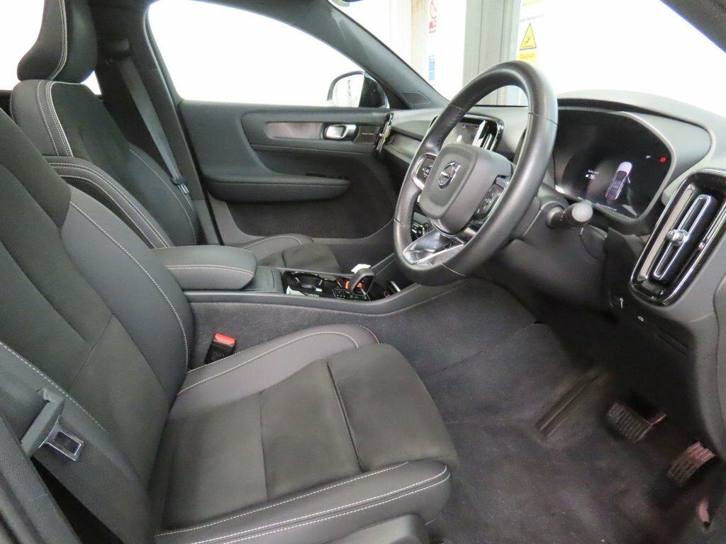 Volvo C40 C40 Pro Recharge Twin Ev Awd White #4