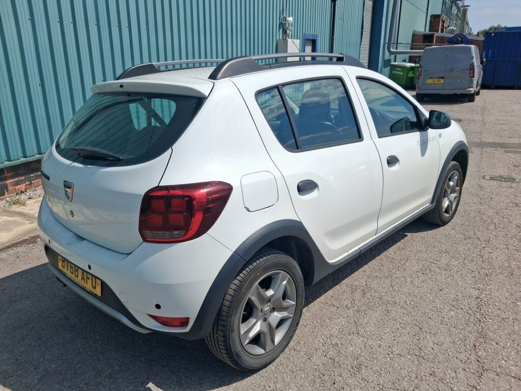 Dacia Sandero Stepway Hatchback White #4