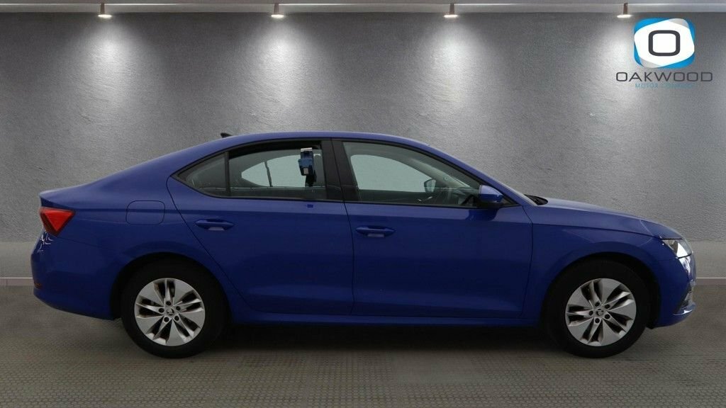 Skoda Octavia 1L Se Technology Blue #5