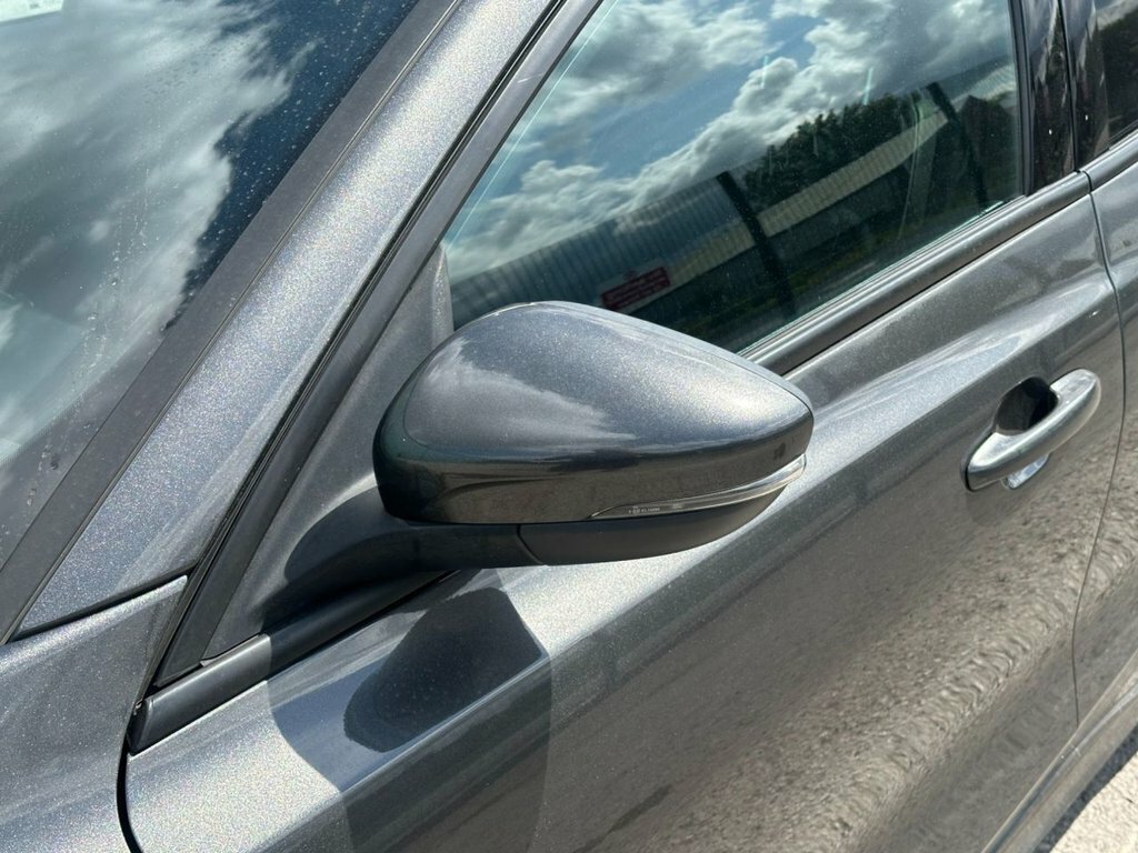 Ford Focus 2L St Grey #6