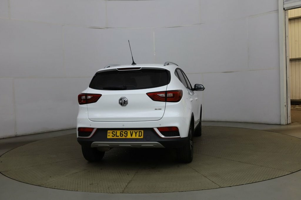 MG ZS 1L Limited Edition White #4