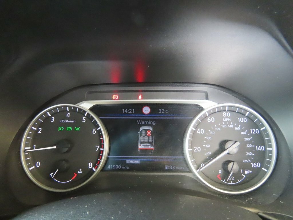 Nissan Juke 1.0 Dig-t Tekna 114Ps Dct 5-Door Red #9