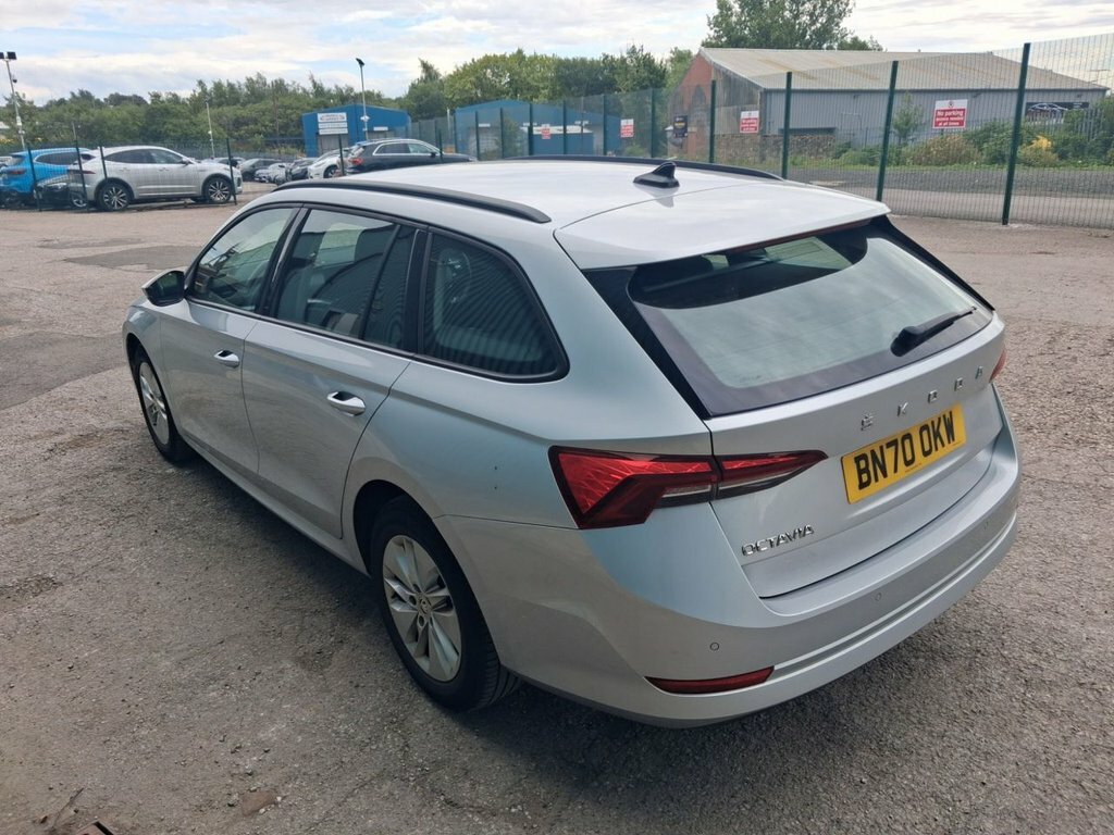 Skoda Octavia 1L Se Technology Silver #3