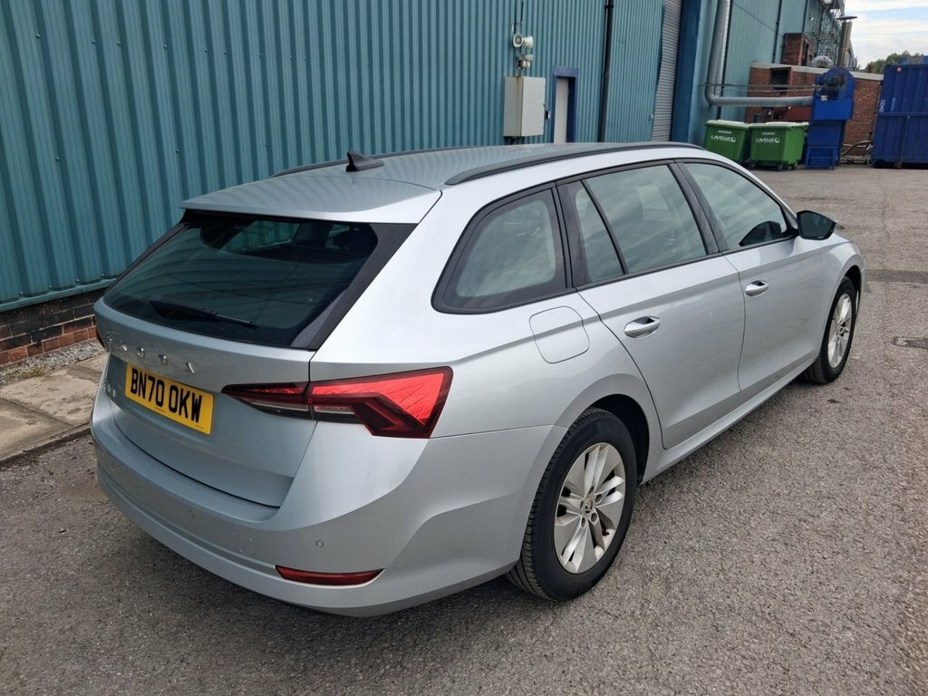 Skoda Octavia 1L Se Technology Silver #4