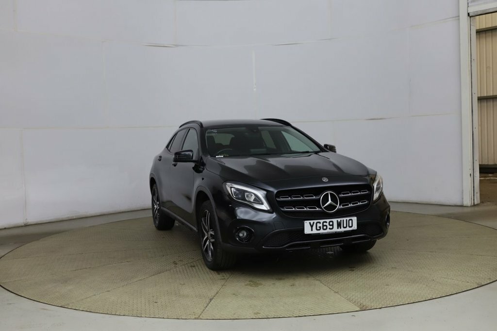 Mercedes-Benz GLA Class 1.6L Urban Edition Black