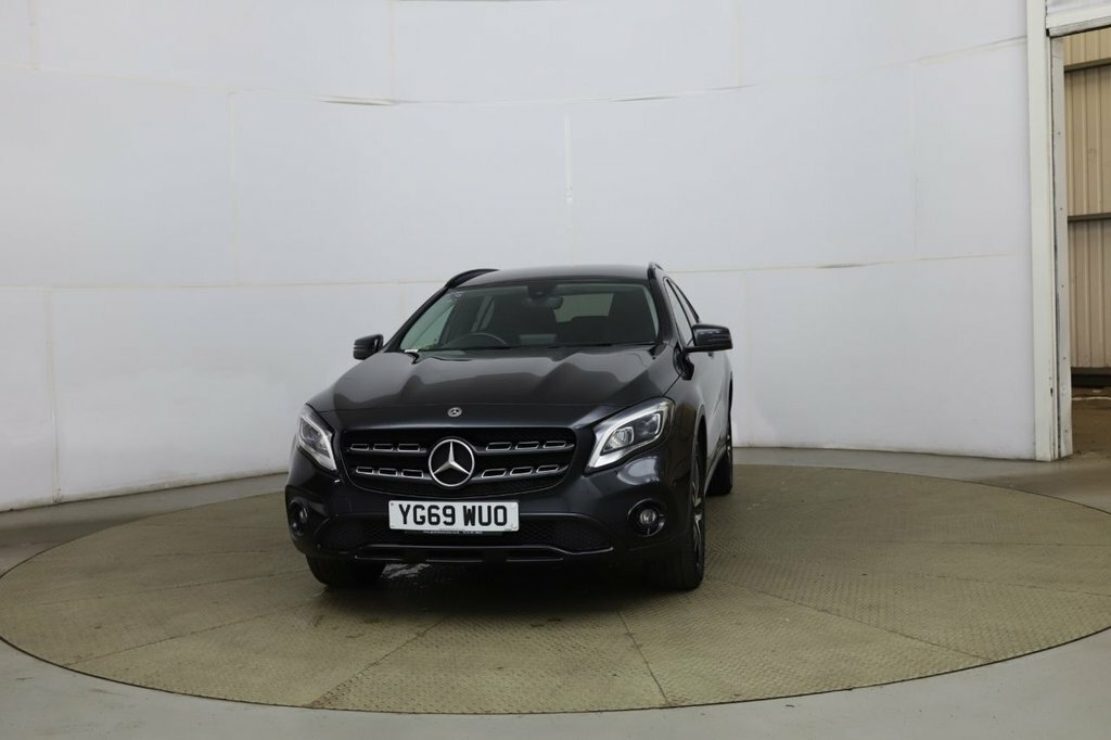 Mercedes-Benz GLA Class 1.6L Urban Edition Black #2