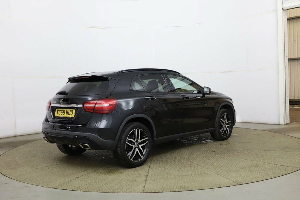 Mercedes-Benz GLA Class 1.6L Urban Edition Black #6