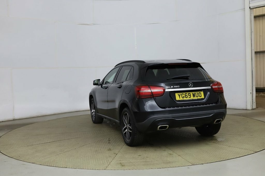 Mercedes-Benz GLA Class 1.6L Urban Edition Black #5