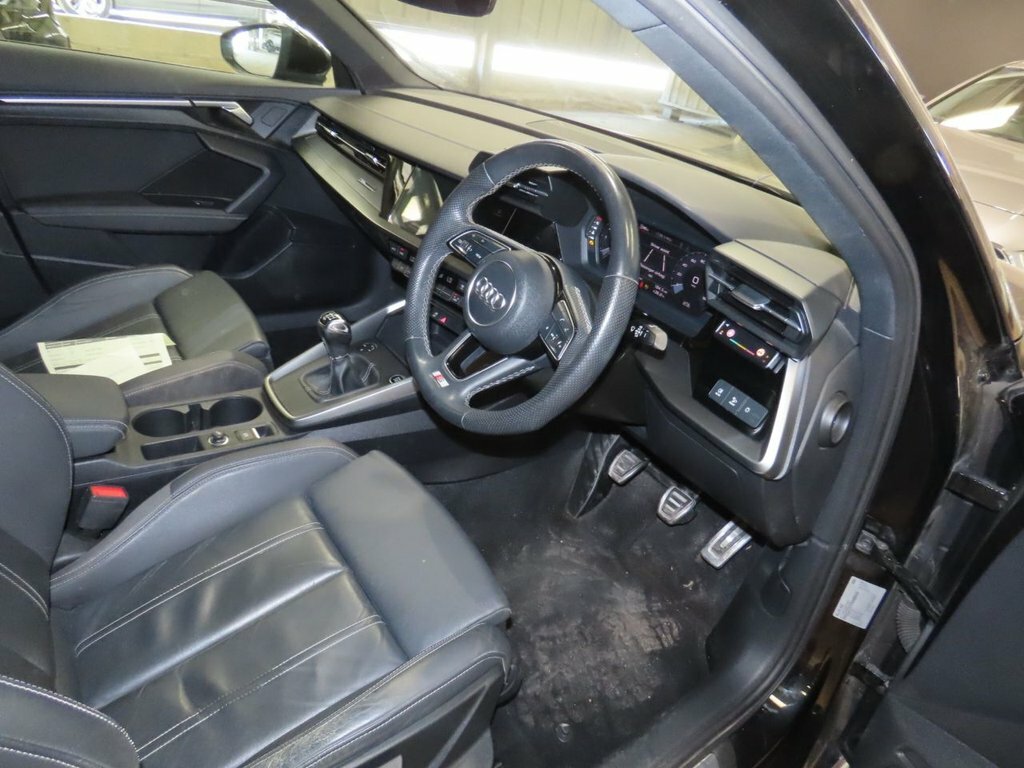 Audi A3 1L S Line Black #6