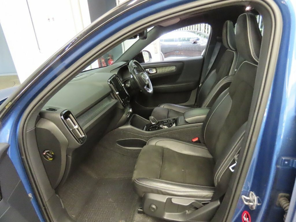 Volvo XC40 2.0 T4 Momentum Awd Geartronic Grey #8