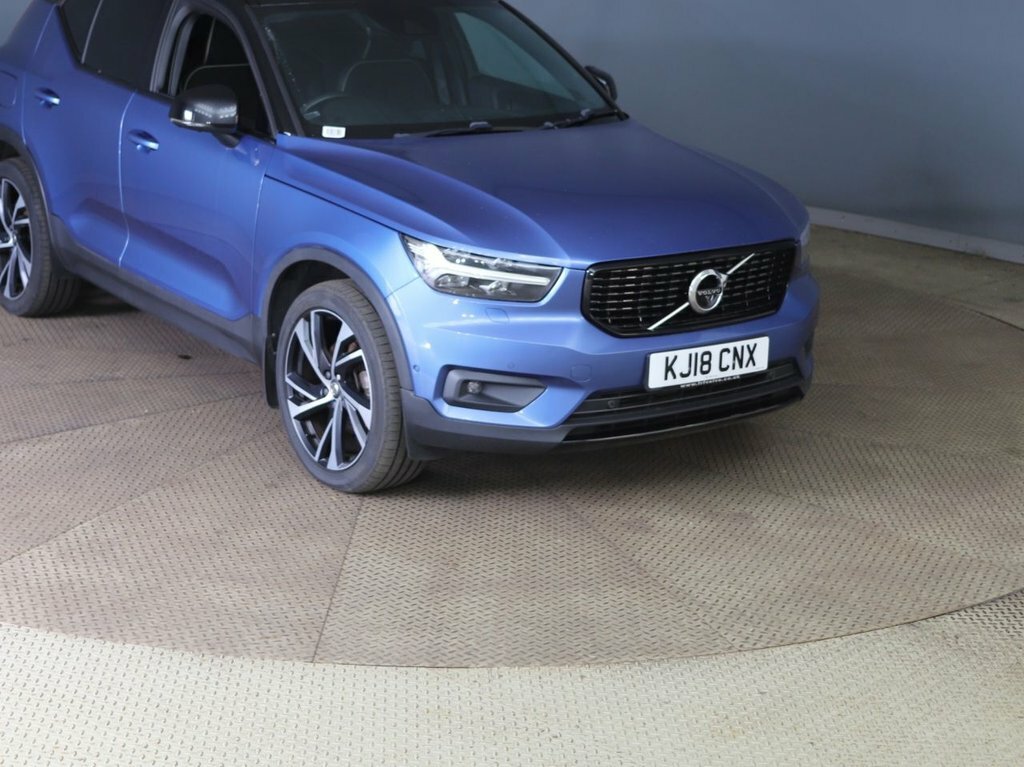 Volvo XC40 2L R-design Pro Blue