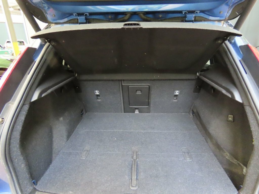 Volvo XC40 2.0 T4 Momentum Awd Geartronic Grey #12