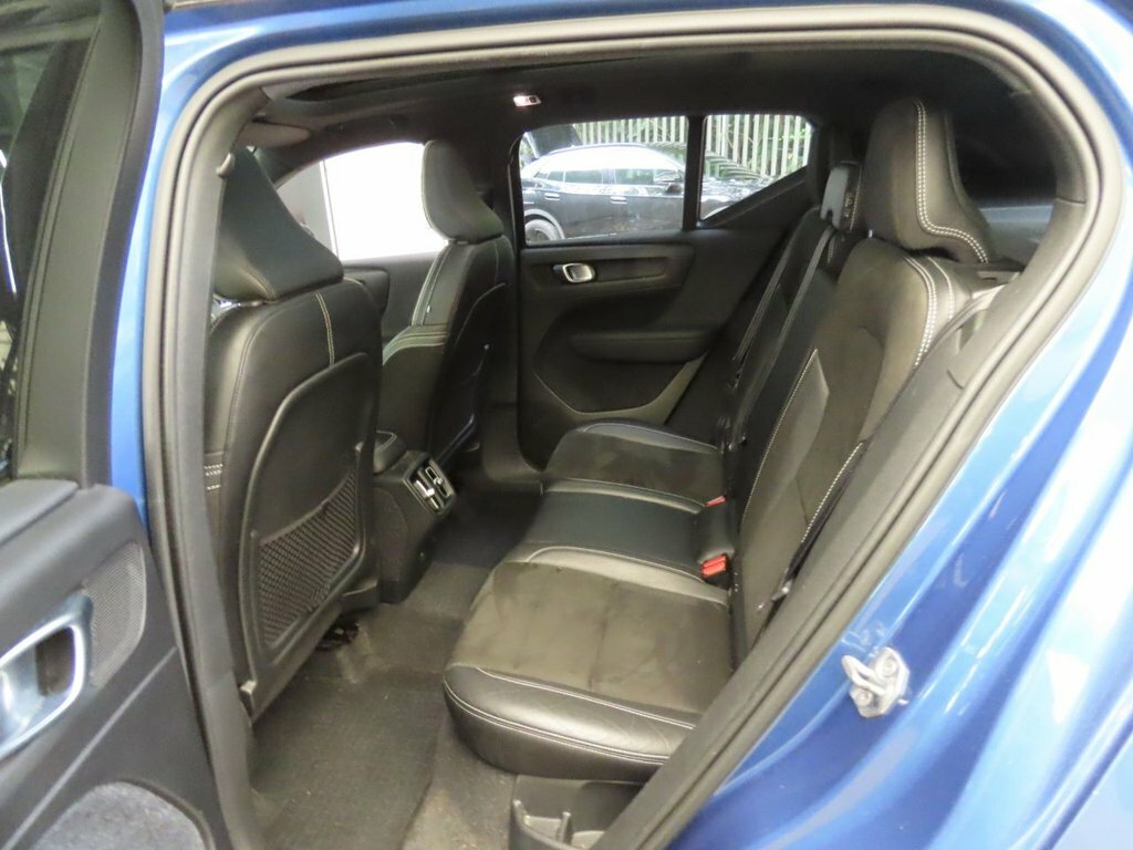 Volvo XC40 2.0 T4 Momentum Awd Geartronic Grey #10
