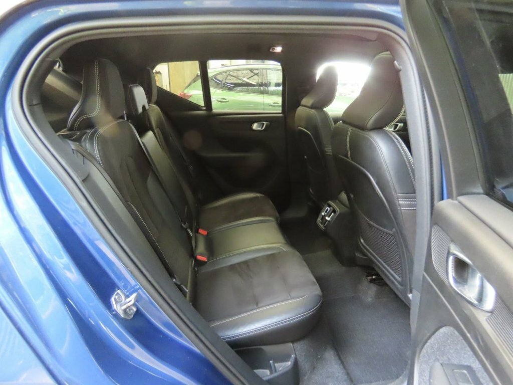 Volvo XC40 2.0 T4 Momentum Awd Geartronic Grey #11