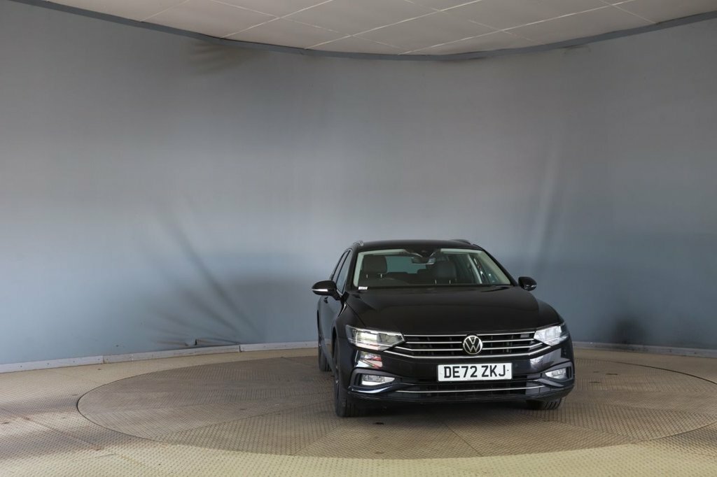 Volkswagen Passat 1.5L Sel Black #2