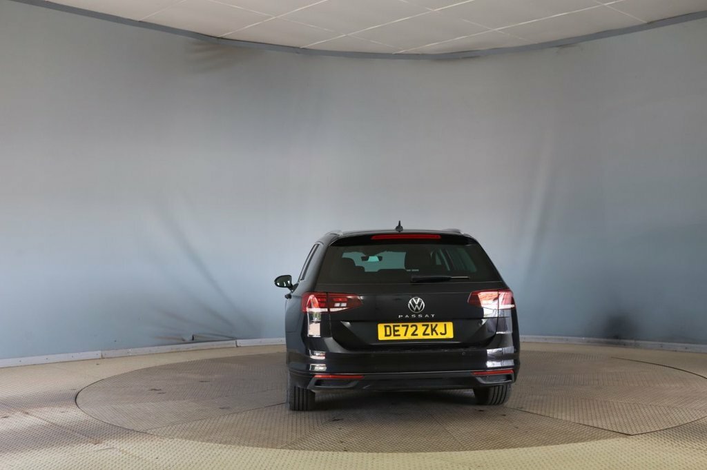 Volkswagen Passat 1.5L Sel Black #4