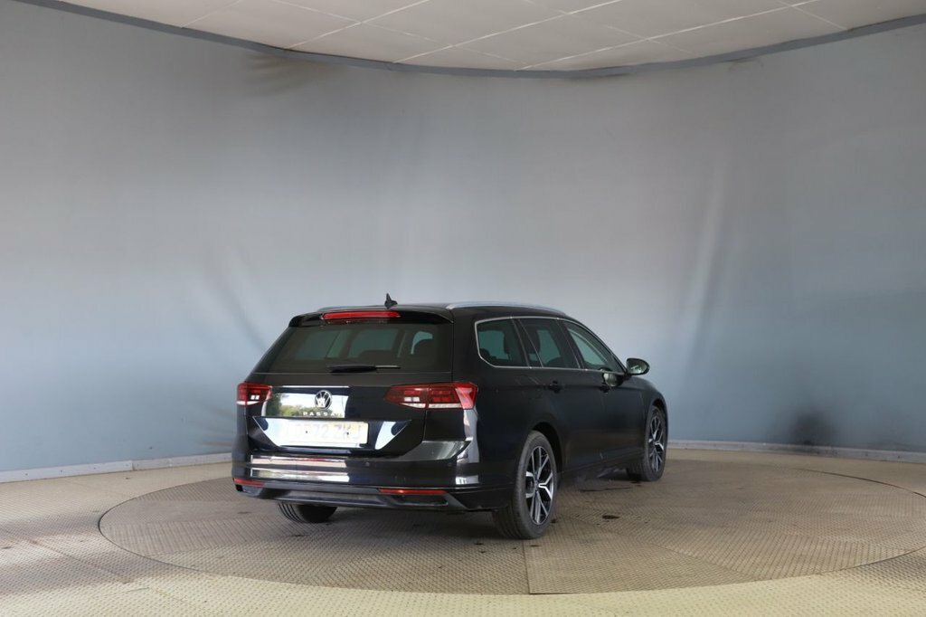 Volkswagen Passat 1.5L Sel Black #6