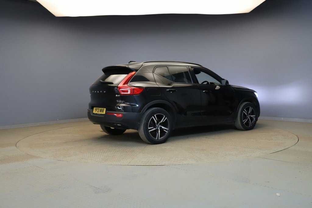 Volvo XC40 2L R-design Black #4