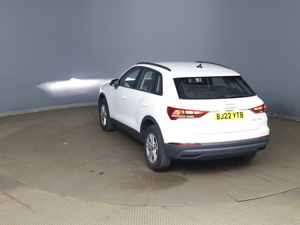 Audi Q3 1.4L Technik White #5