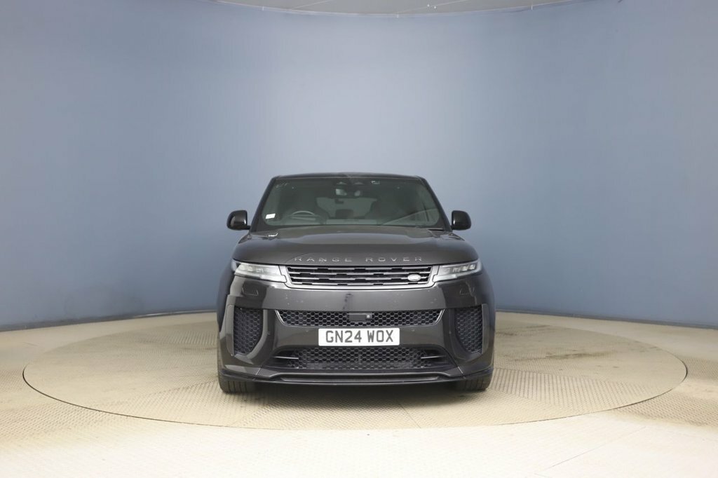 Land Rover Range Rover Sport 4.4L Sv Edition One Gloss Black #2