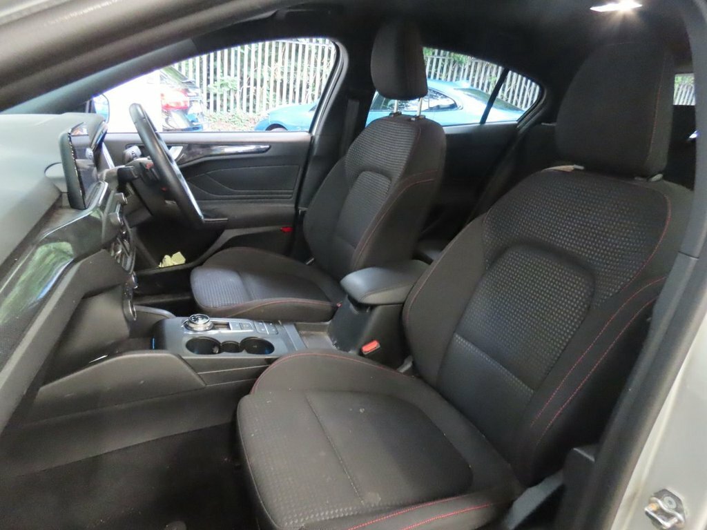 Ford Focus Zetec Estate 1.0L Ecoboost 125Ps Fwd 8 Speed White #8