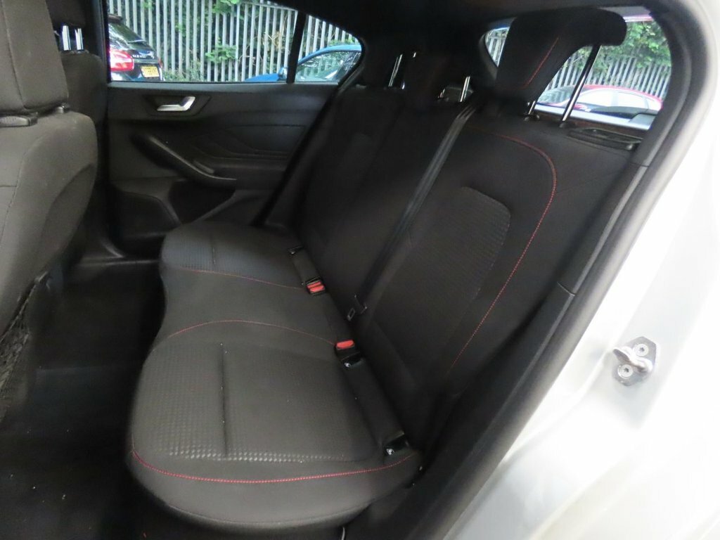 Ford Focus Zetec Estate 1.0L Ecoboost 125Ps Fwd 8 Speed White #7