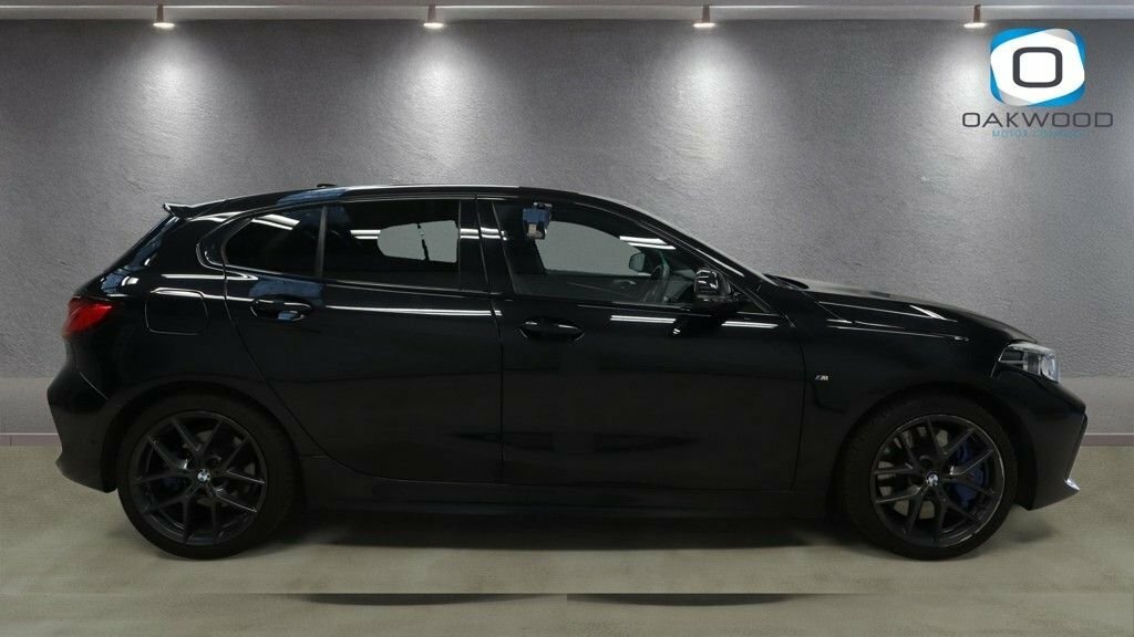 BMW 1 Series 1.5L M Sport Black #4