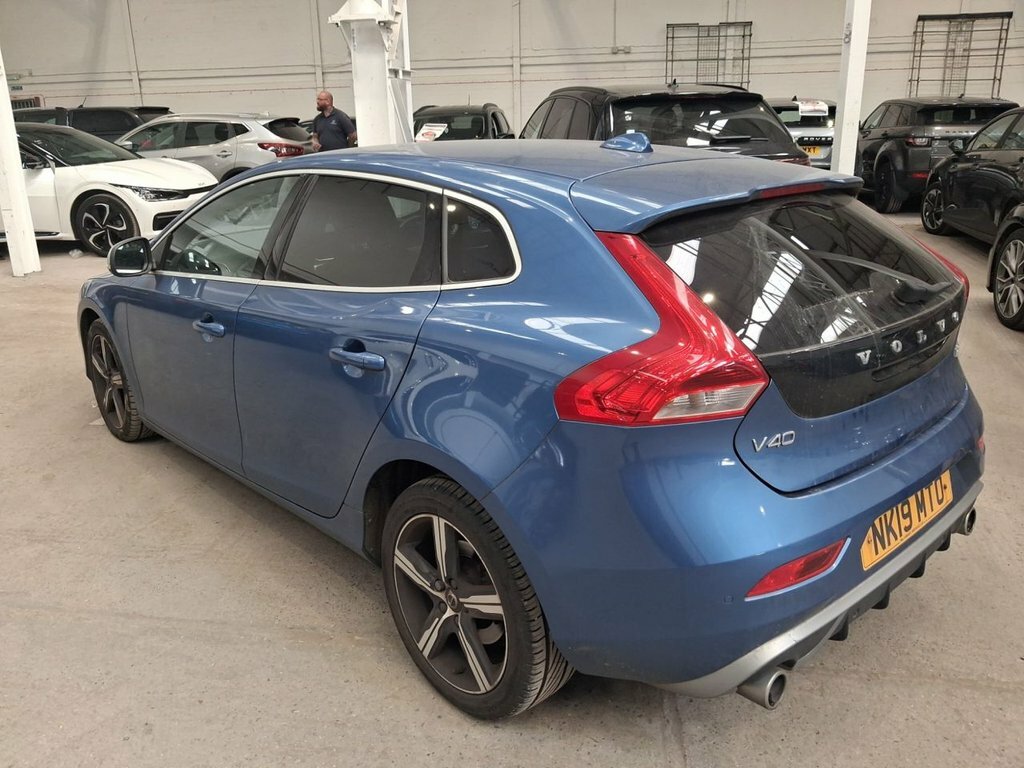 Volvo V40 1.5L R-design Edition Blue #3
