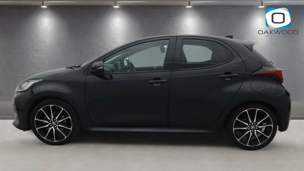 Toyota Yaris 1.5L Gr Sport Black #5