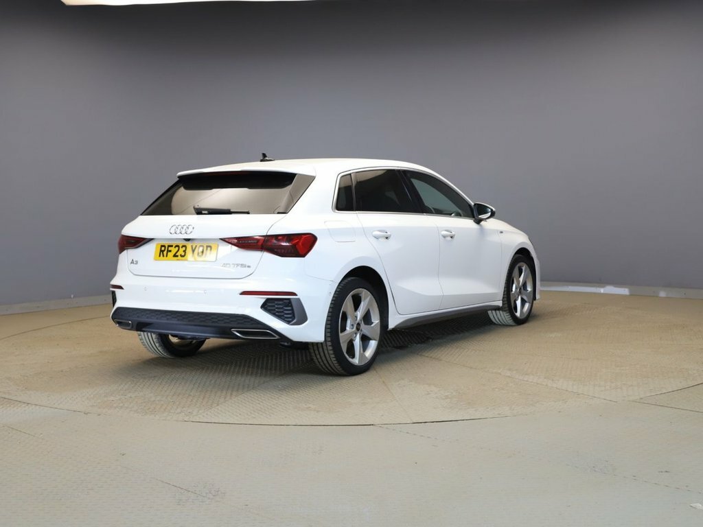 Audi A3 1L S Line RF23YOD White #4