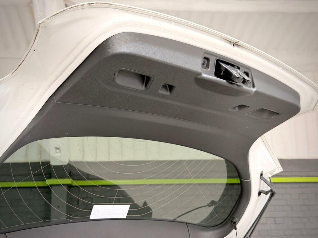 BMW 1 Series 116D Urban 5-Door Black #25