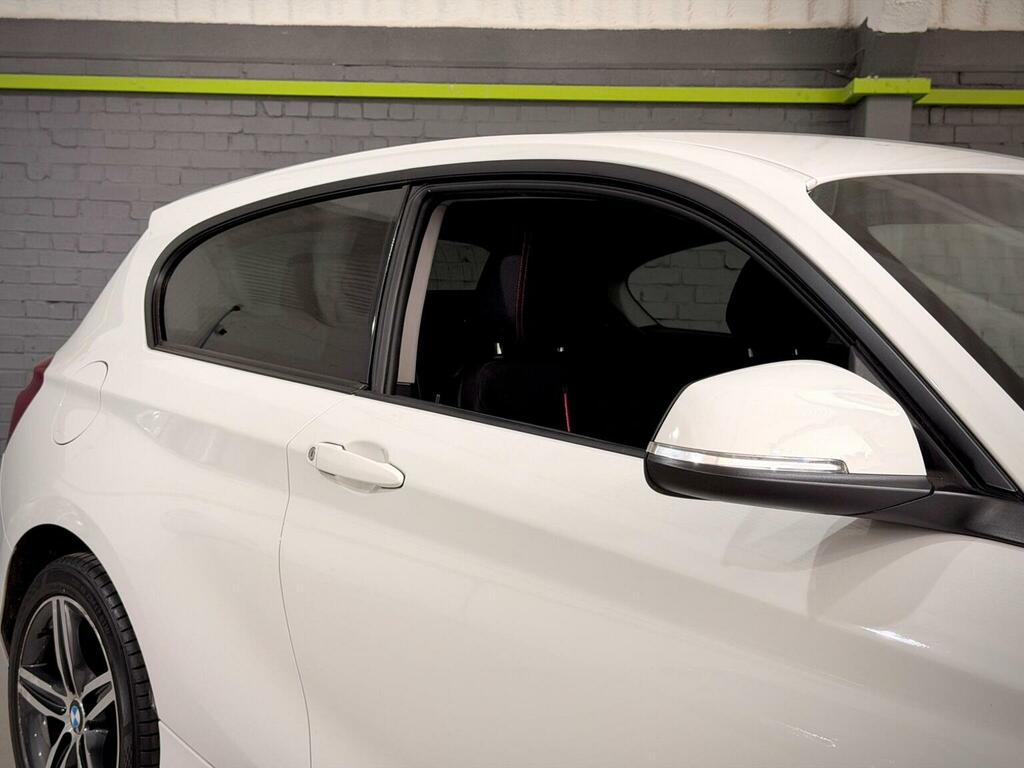BMW 1 Series 116D Urban 5-Door Black #14
